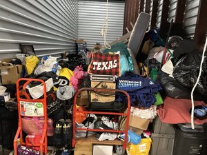 10 x 30 storage unit in Mansfield, TX