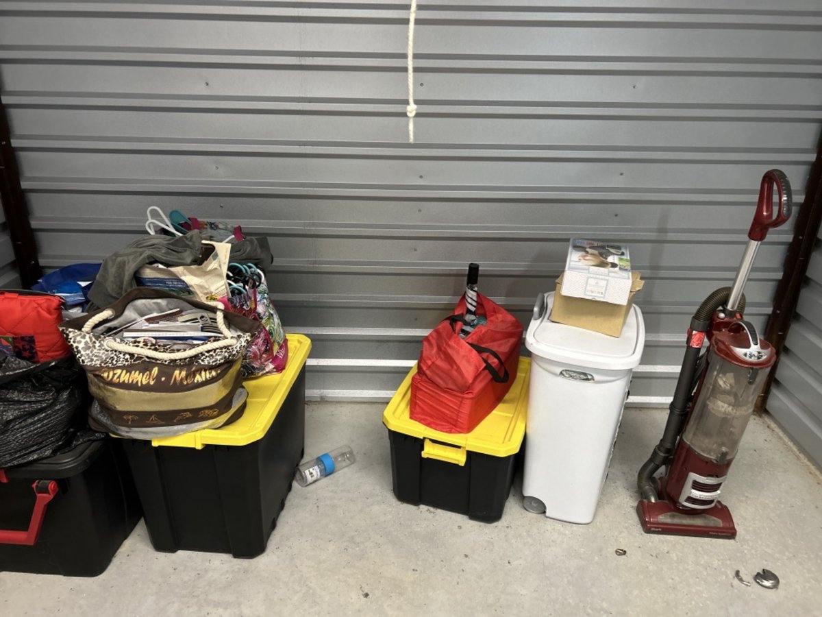 10 x 5 storage unit in Mansfield, TX