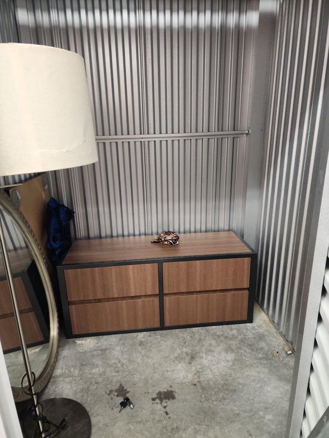 5 x 5 storage unit in Dallas, TX