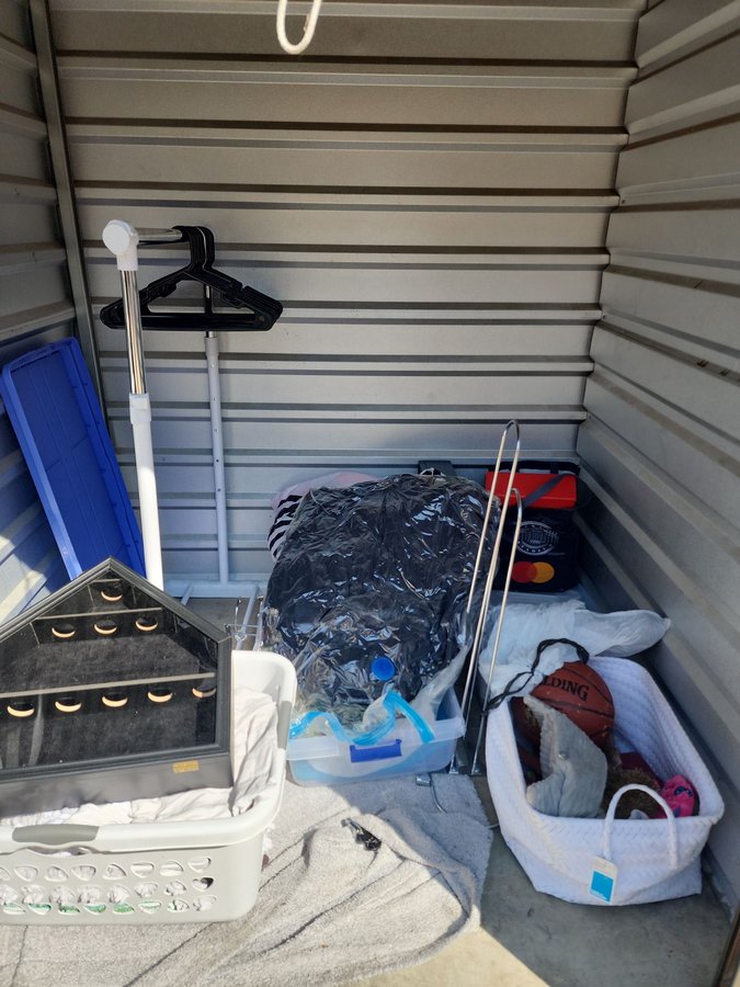5 x 5 storage unit in Dallas, TX