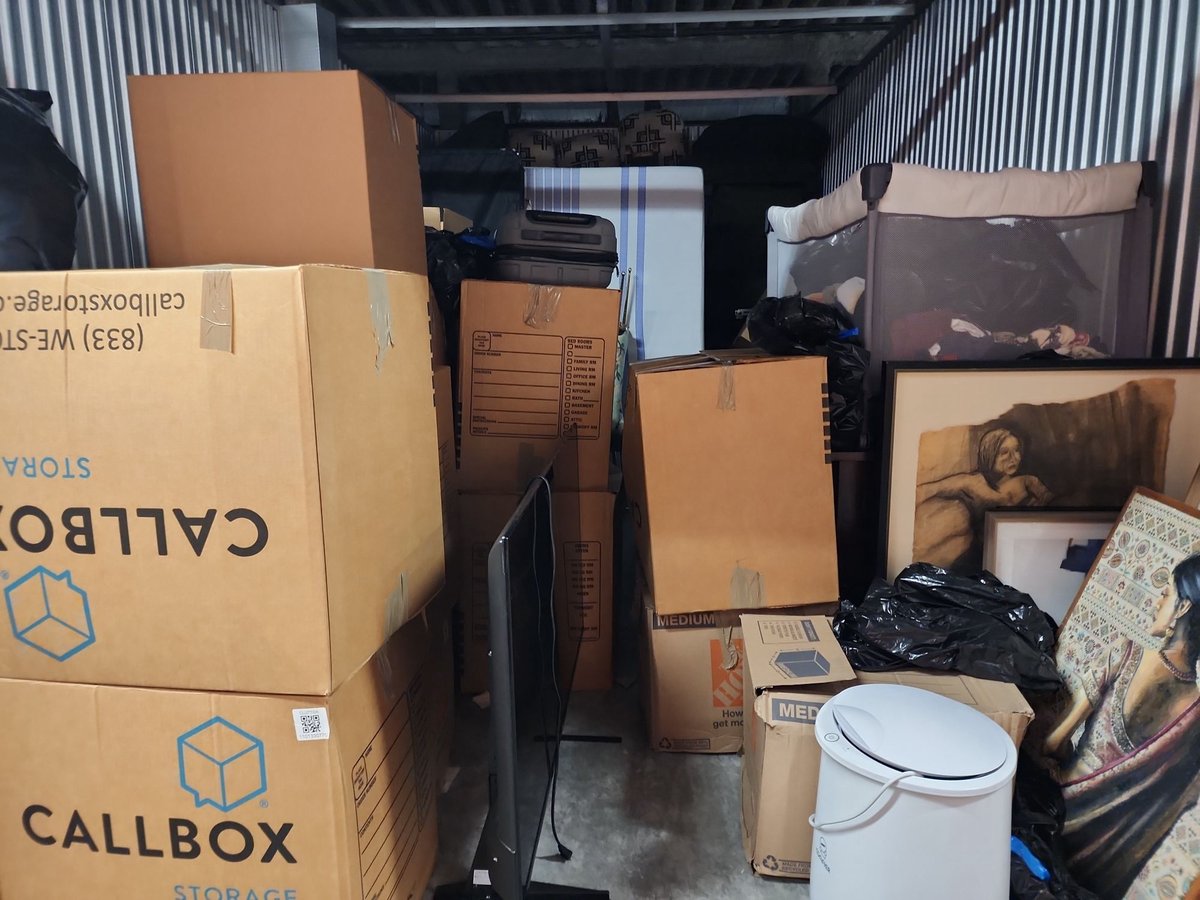 10 x 20 storage unit in Dallas, TX