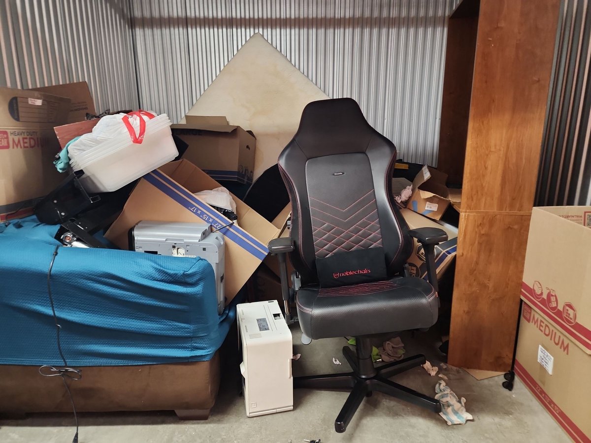10 x 10 storage unit in Dallas, TX