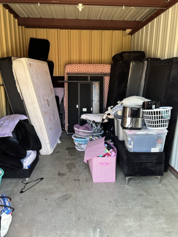 10 x 15 storage unit in Arlington, TX