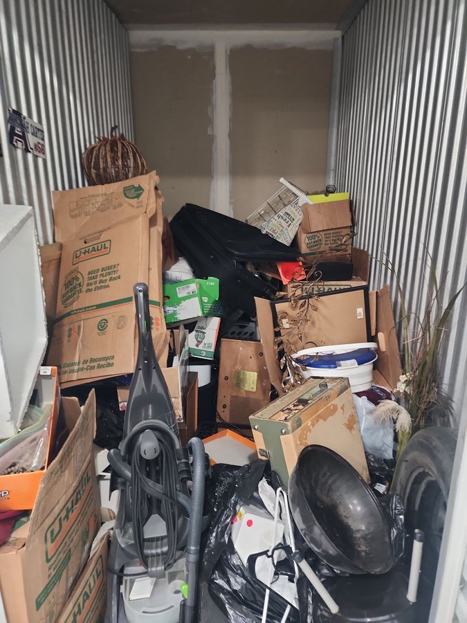 5 x 10 storage unit in Dallas, TX