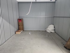10 x 10 unit in Dallas                   