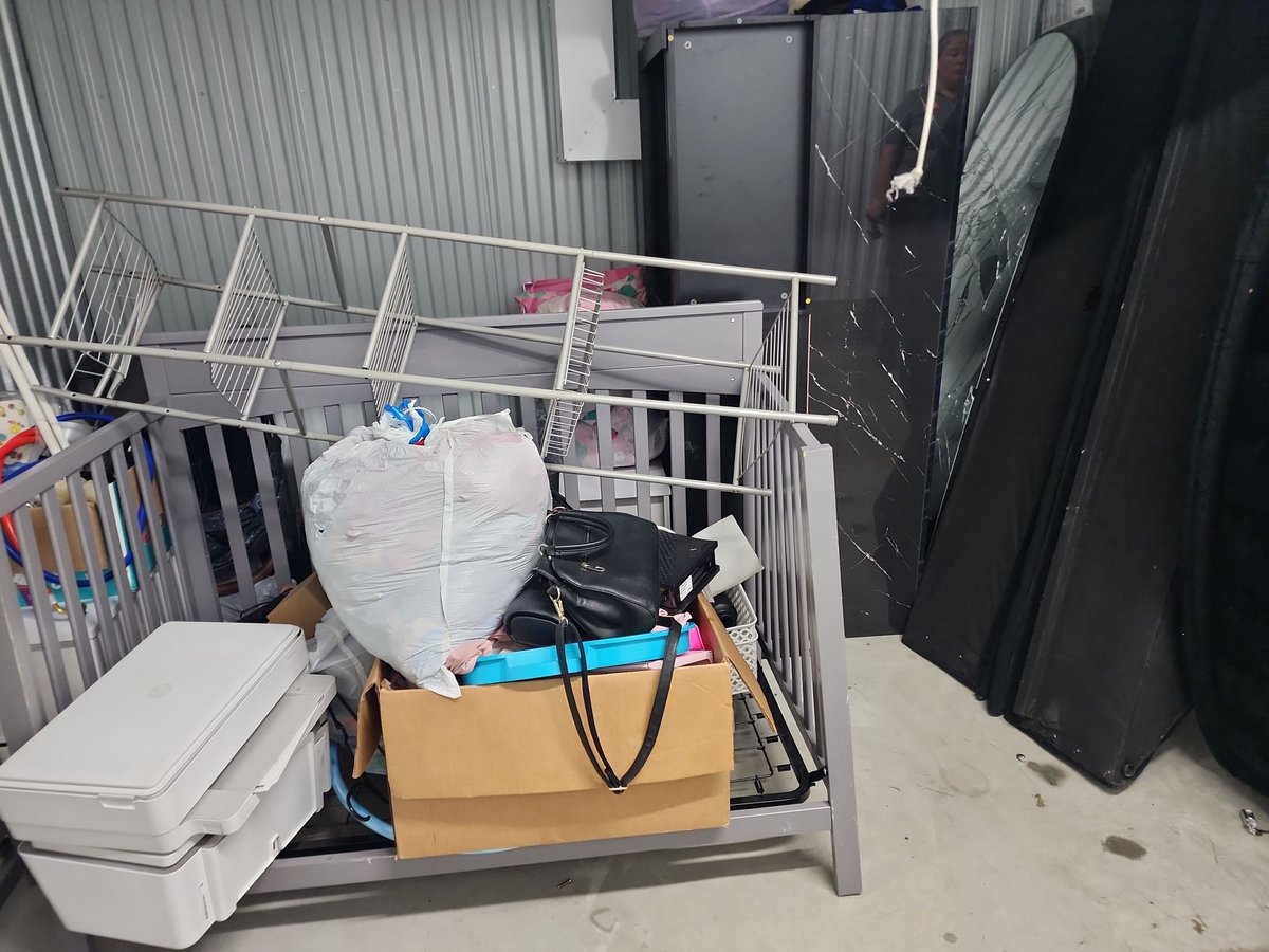 10 x 7 storage unit in Dallas                   , TX