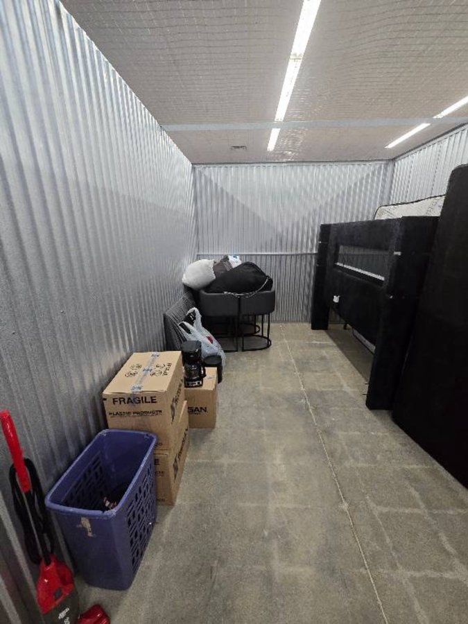 10 x 15 storage unit in Saint Ann, MO