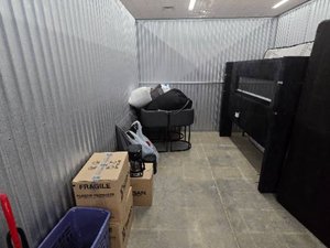 10 x 15 storage unit in Saint Ann, MO
