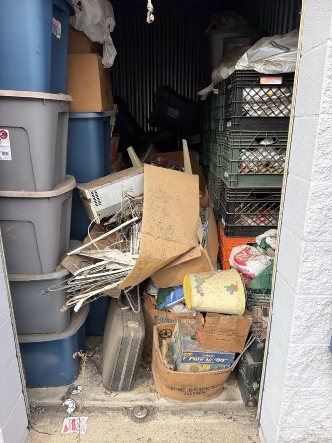 10 x 10 storage unit in Sterling Heights, MI