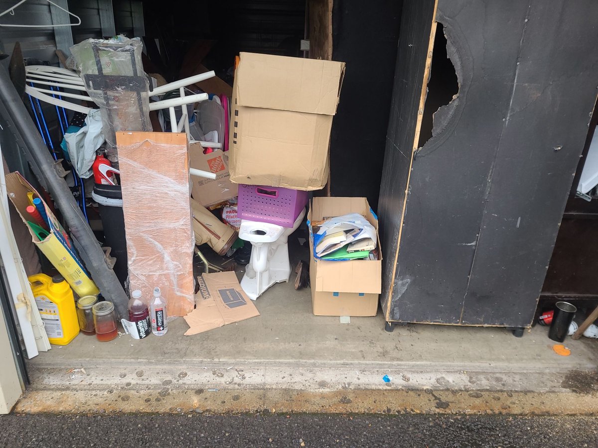 10 x 25 storage unit in Portland, OR