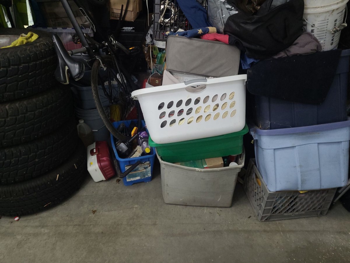 10 x 10 storage unit in Portland, OR