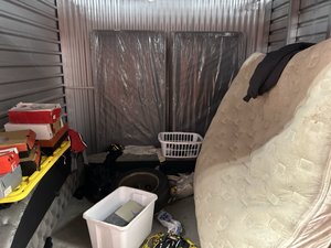10 x 10 storage unit in Mansfield, TX