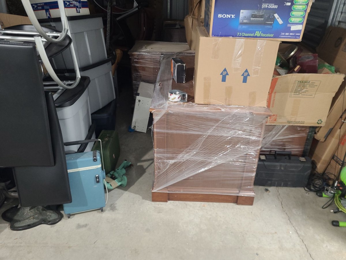 10 x 15 storage unit in Portland, OR