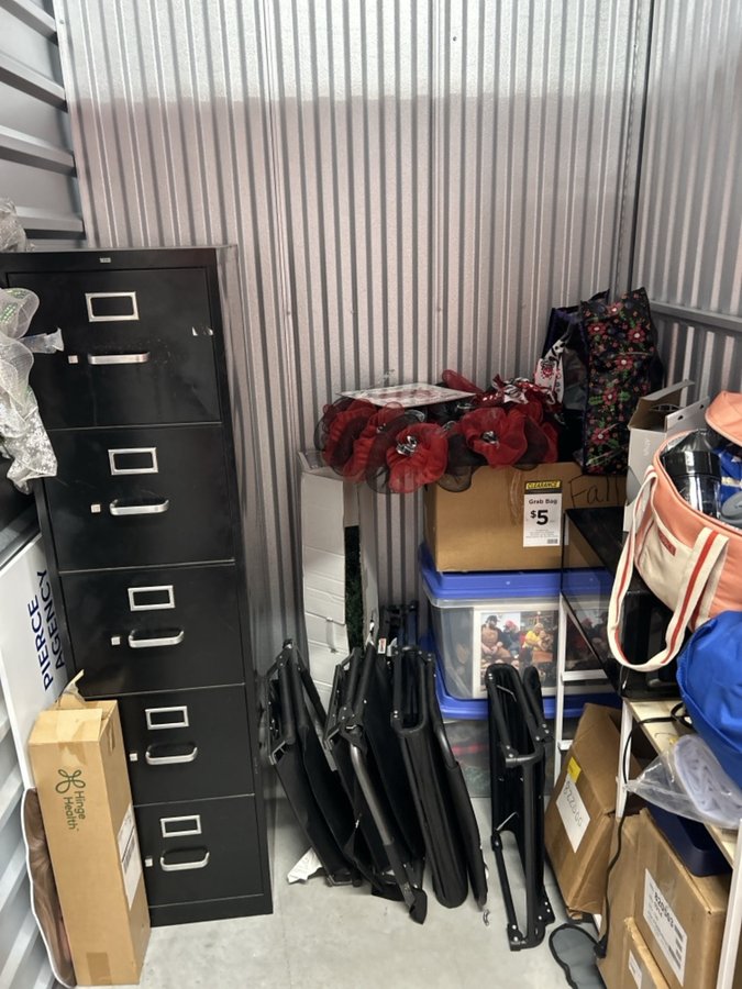 5 x 5 storage unit in Hurst, TX