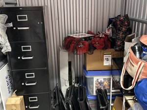 5 x 5 storage unit in Hurst, TX