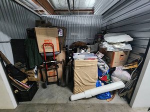 10 x 8 storage unit in Torrance, CA