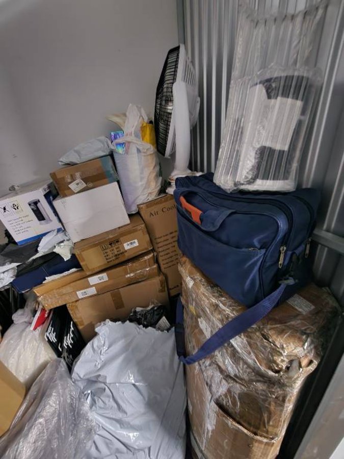 7 x 3 storage unit in Torrance, CA