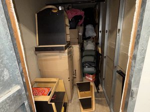 5 x 10 storage unit in Los Angeles, CA