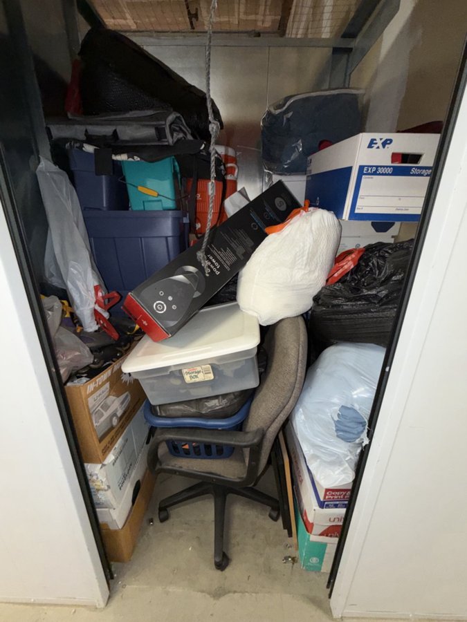 5 x 5 storage unit in Los Angeles, CA