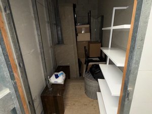 5 x 10 storage unit in Los Angeles, CA