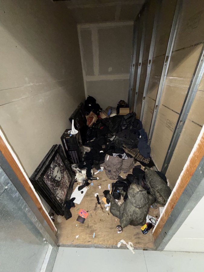 5 x 10 storage unit in Los Angeles, CA