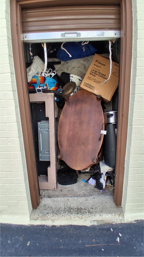 5 x 10 storage unit in Westland, MI