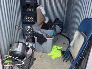 5 x 10 storage unit in Claymont, DE