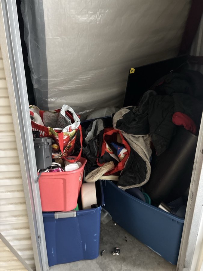 5 x 5 storage unit in Claymont, DE