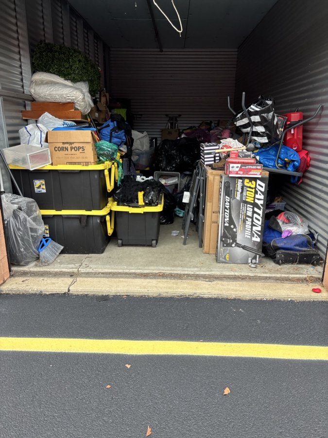 10 x 20 storage unit in New Castle, DE