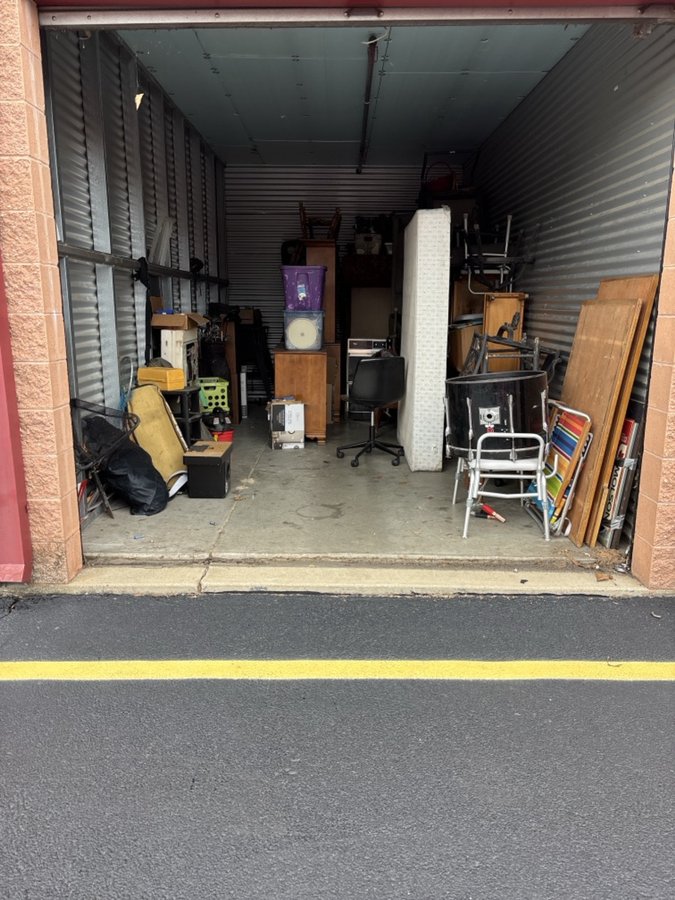 10 x 20 storage unit in New Castle, DE