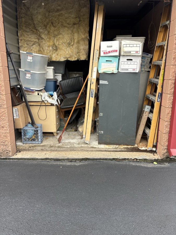 10 x 30 storage unit in New Castle, DE