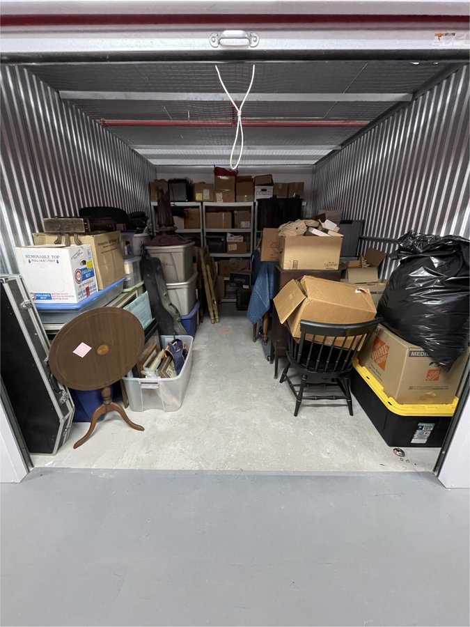 10 x 13 storage unit in Bound Brook, NJ