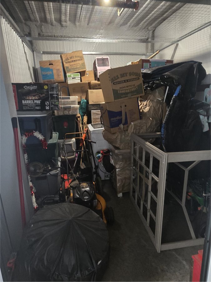 10 x 15 storage unit in Jacksonville, FL