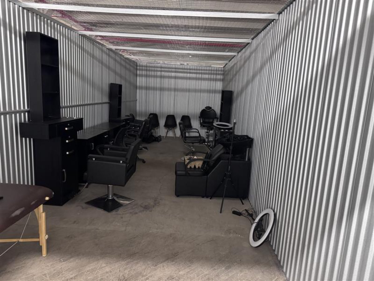 10 x 30 storage unit in Philadelphia, PA