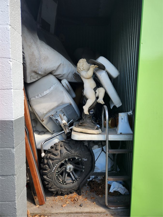 5 x 10 storage unit in Hollywood, FL