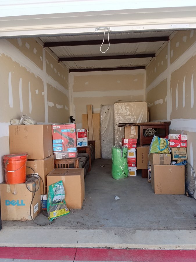 10 x 20 storage unit in Arlington, TX