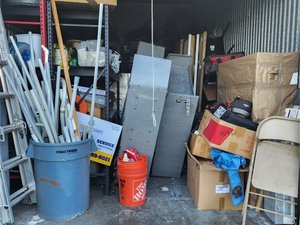 10 x 20 storage unit in Hollywood, FL