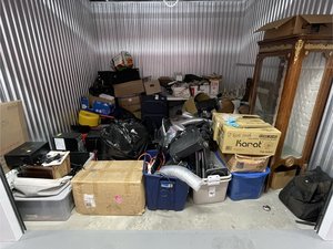 10 x 10 storage unit in Bound Brook, NJ
