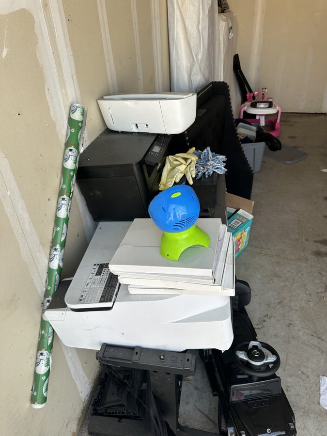 10 x 20 storage unit in Lancaster, TX
