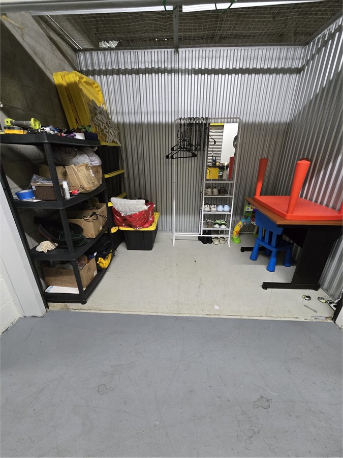 10 x 5 storage unit in Coral Springs, FL