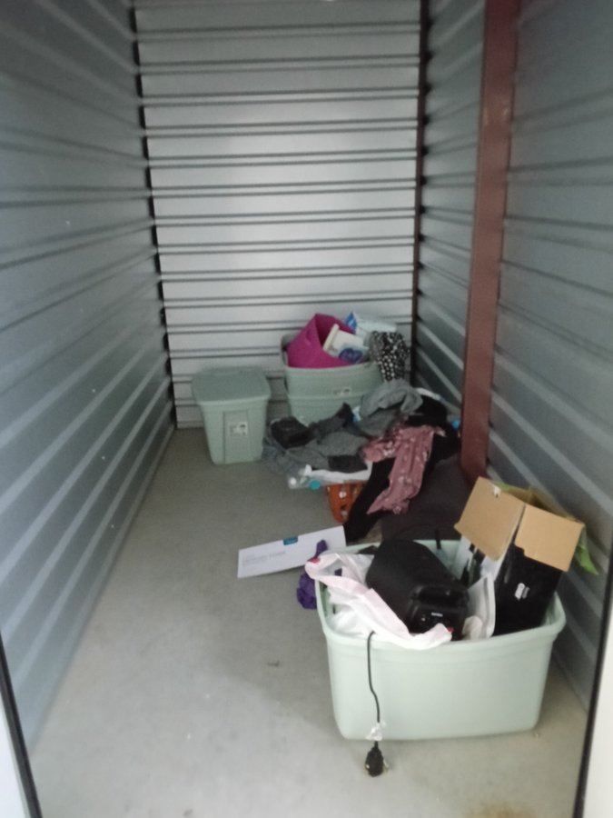 5 x 10 storage unit in Arlington, TX