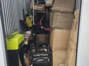 5 x 10 storage unit in Hallandale, FL
