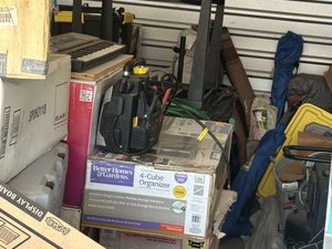 10 x 25 storage unit in Lancaster, TX