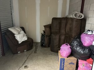 10 x 10 storage unit in Hendersonville, TN