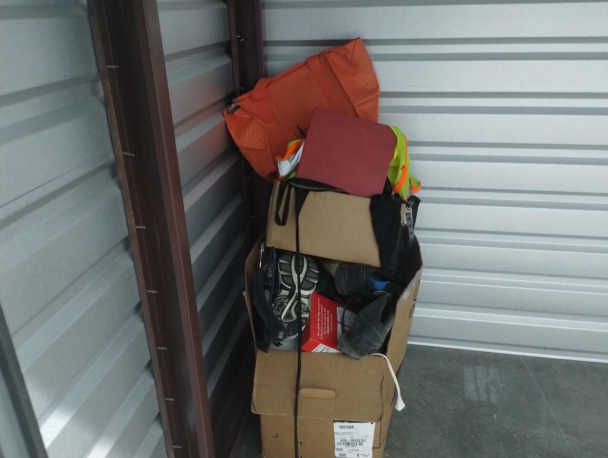 5 x 10 storage unit in Racine, WI