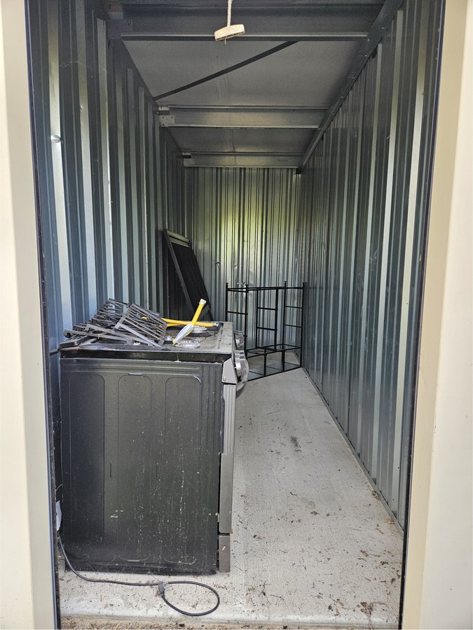 5 x 15 storage unit in Flint, MI