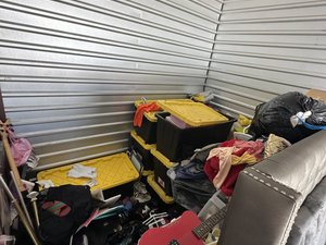 10 x 20 storage unit in Lancaster, TX
