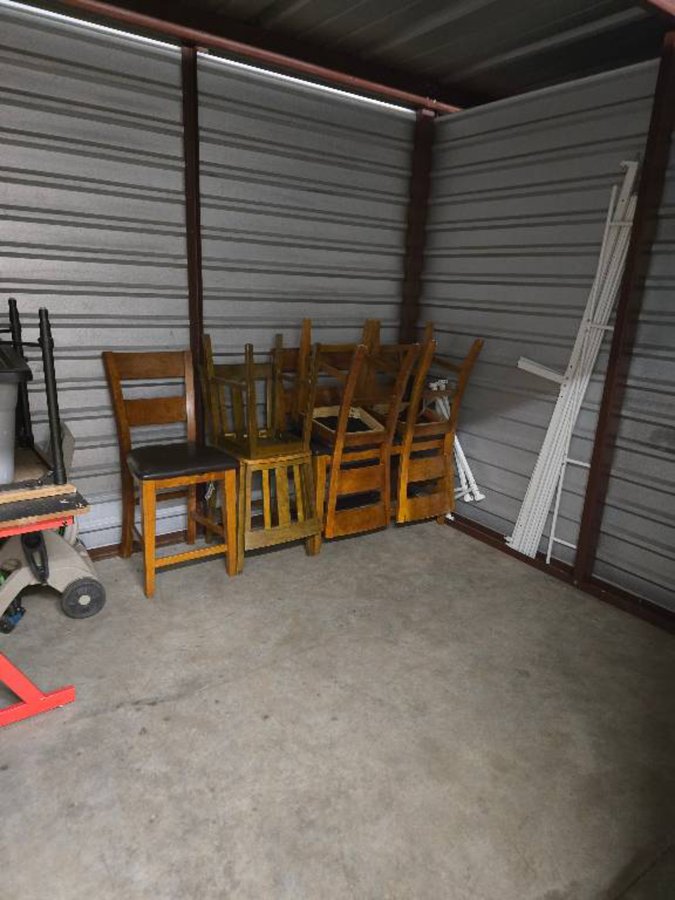 10 x 10 storage unit in Oklahoma City, OK