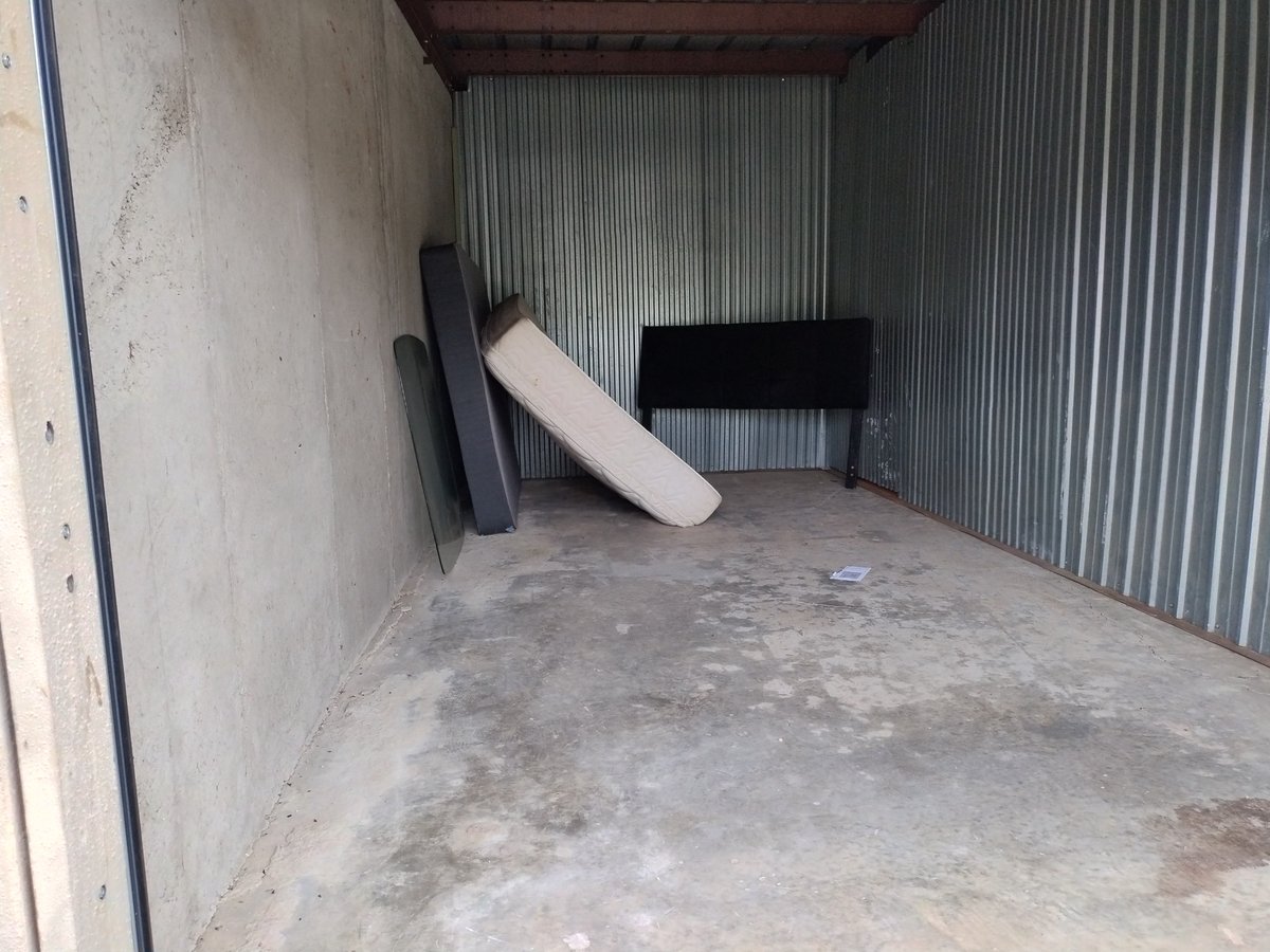 10 x 20 storage unit in Columbia, SC