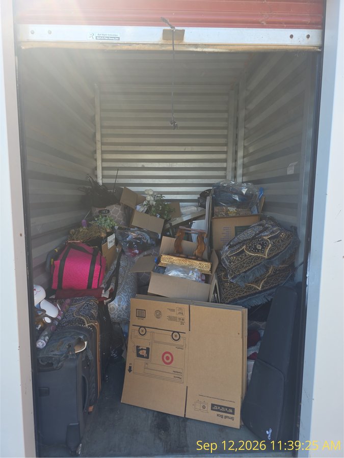 5 x 8 storage unit in Fairfield, CA